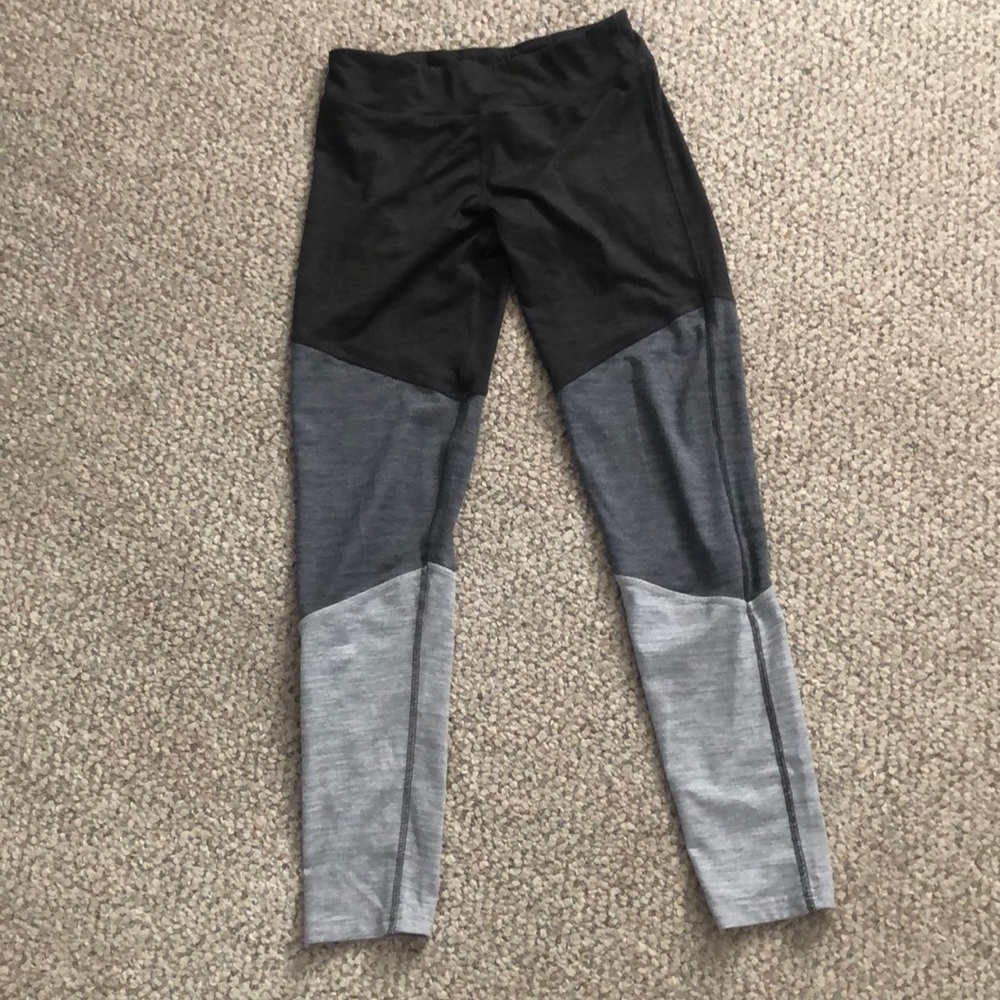 Athletic leggings